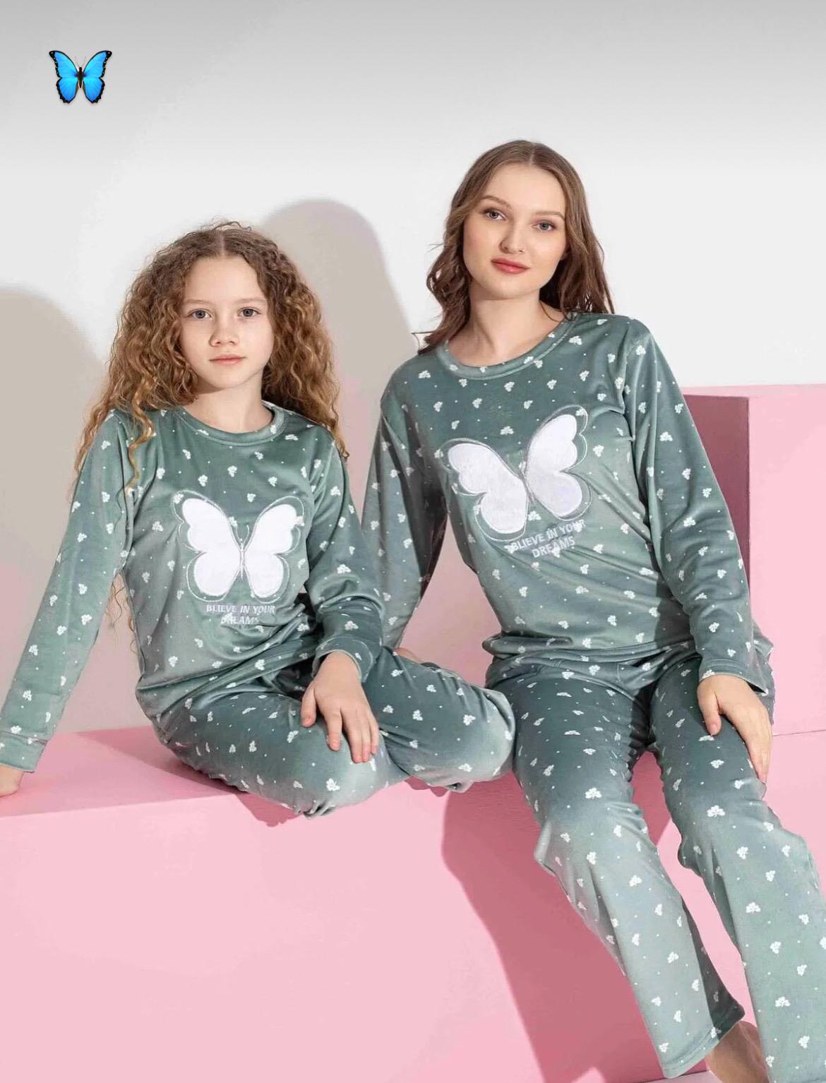 Yeşil Kelebek Nakışlı Kadife Pijama